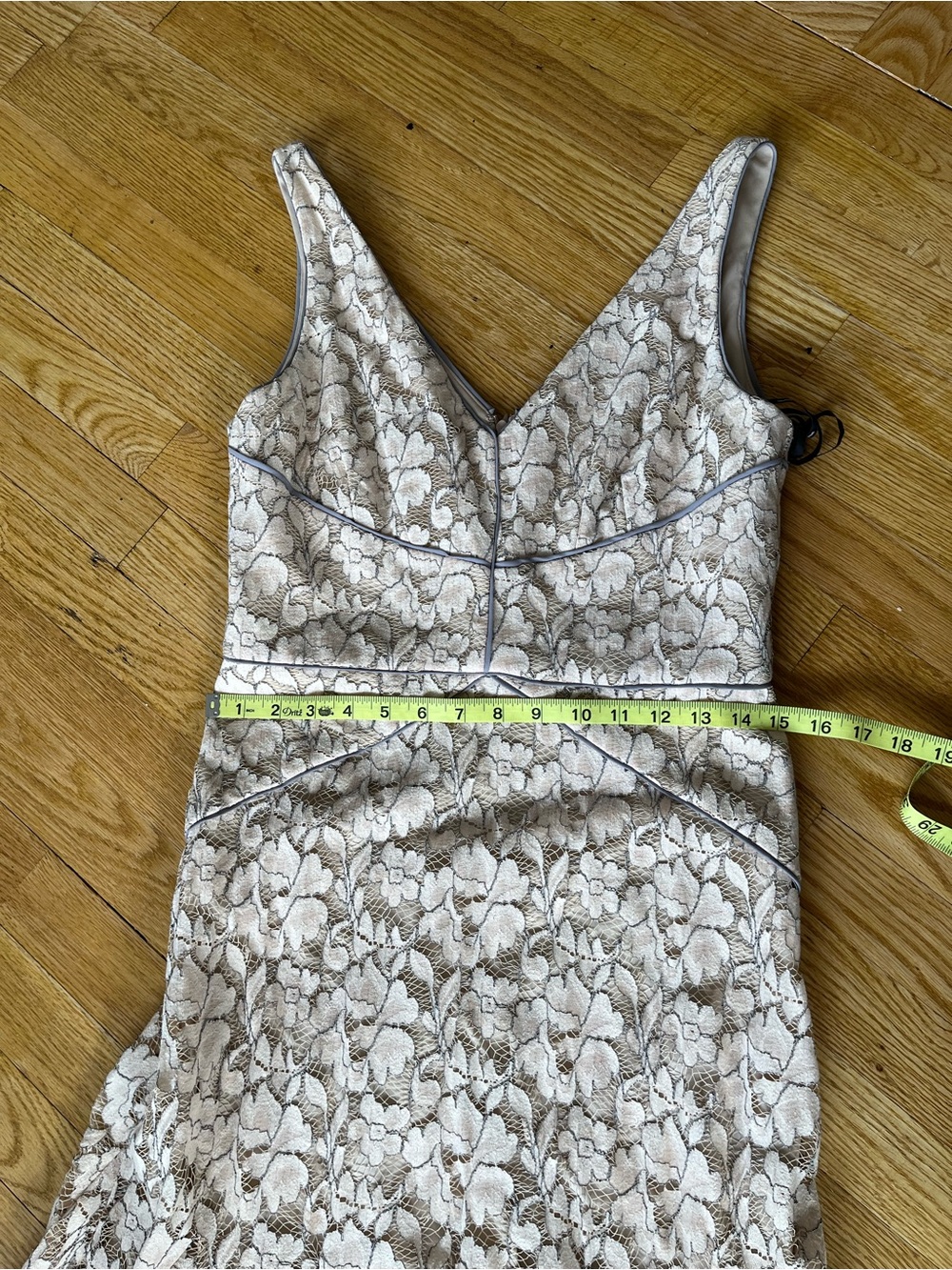 Vera Wang Blush Floral Lace V-Neck Maxi Dress Size 8 EUC Fully Lined Sleeveless - Picture 9 of 10